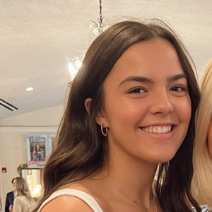 Meet your Posher, Addie